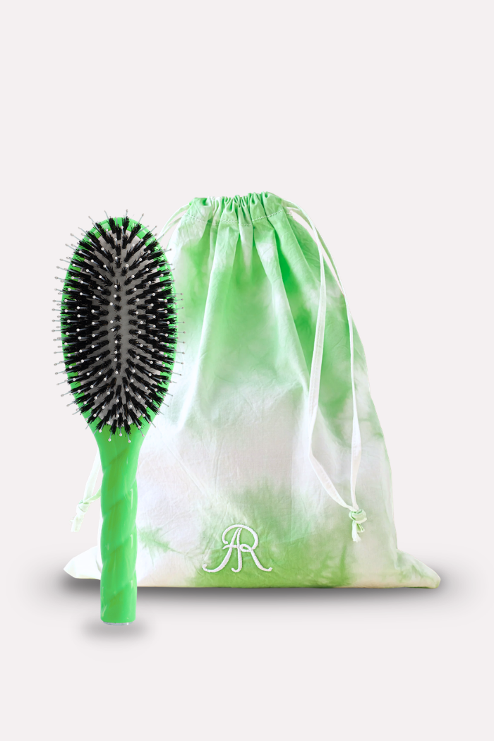 Le duo Grande Brosse Indispensable Douceur N°3 et sa Pochette Cover Lime