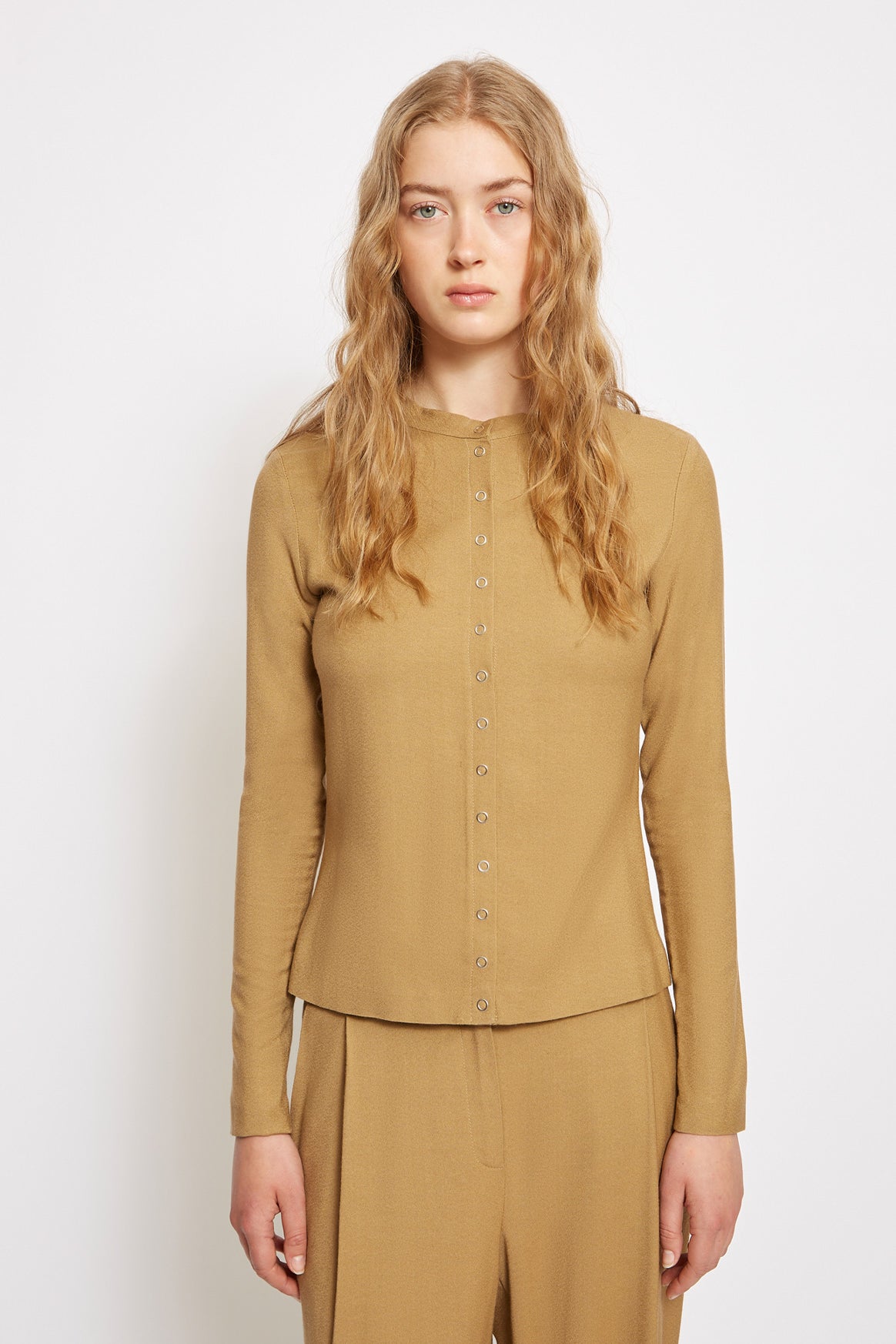 W25CREPTOM-BEIGE-1.jpg