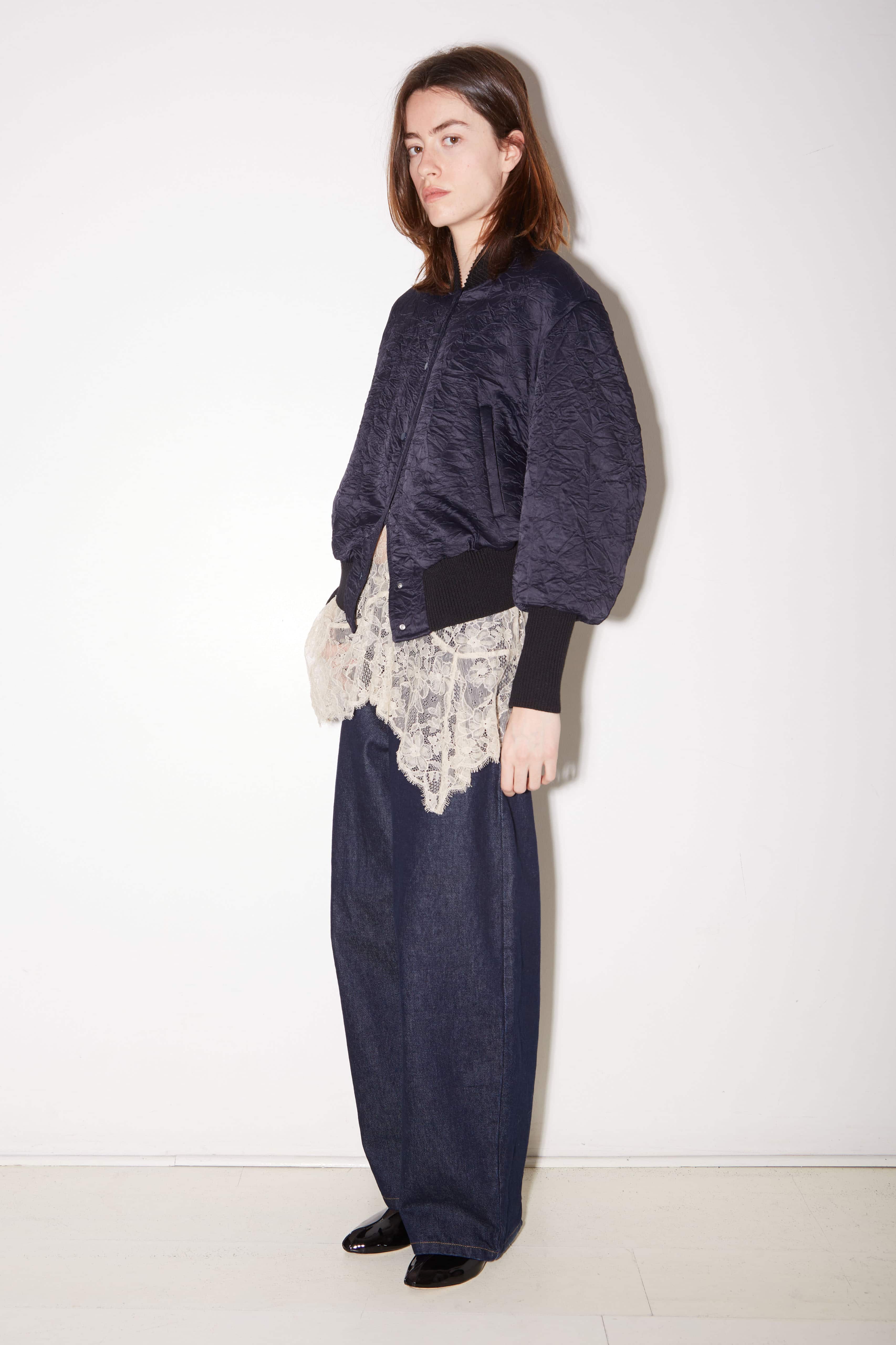BLOUSON COURT PUZZLE EN SATIN FROISSÉ NAVY