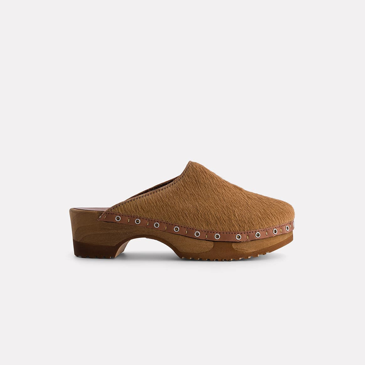 W26SHOECLOG-CARAMEL-1_1.jpg