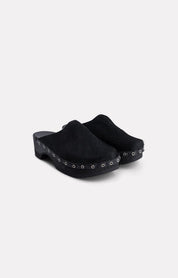 BLACK CLOGS