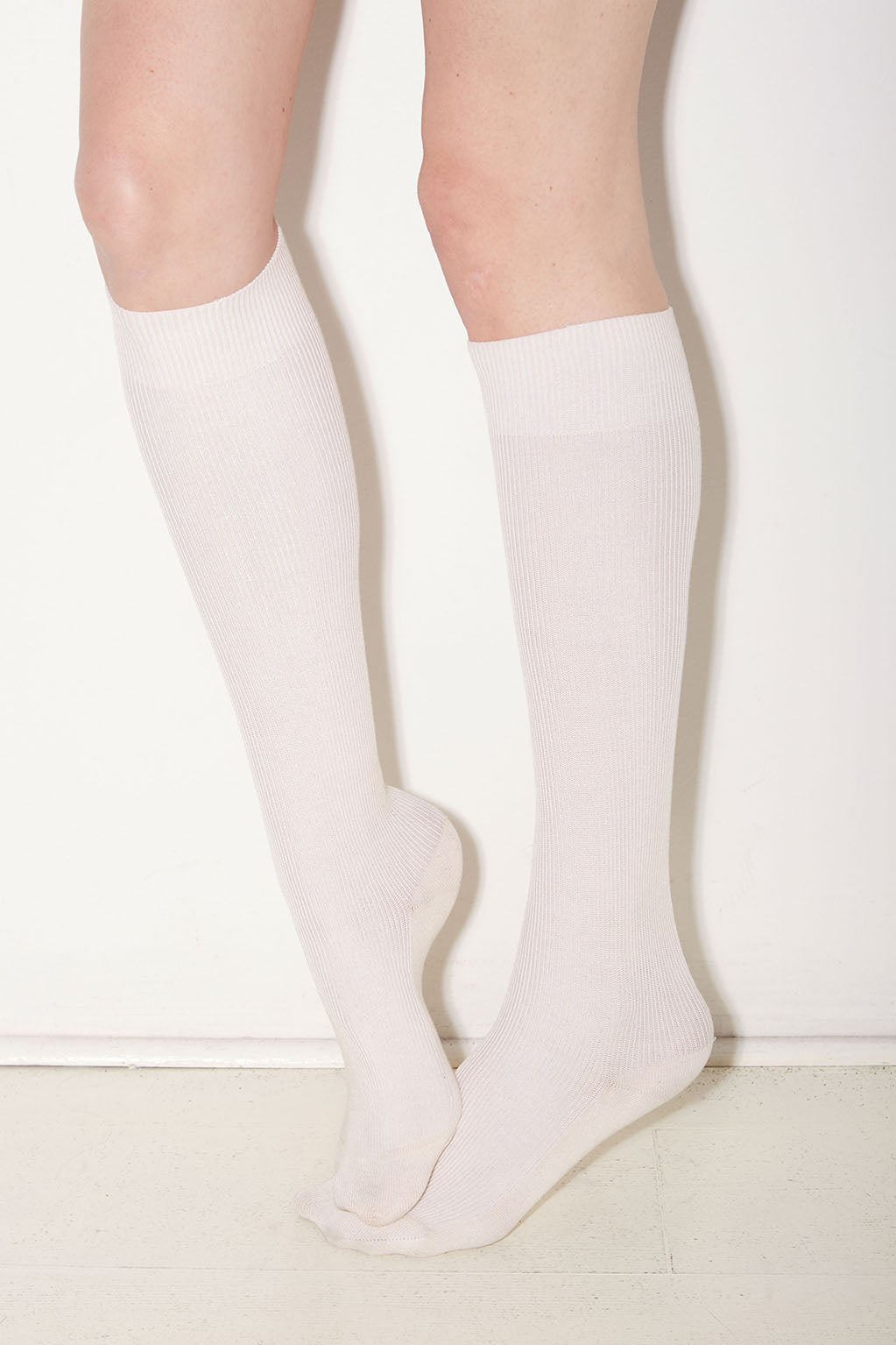 CHAUSSETTES MIS-BAS DANCER EN SOIE IVOIRE - ROSEANNA