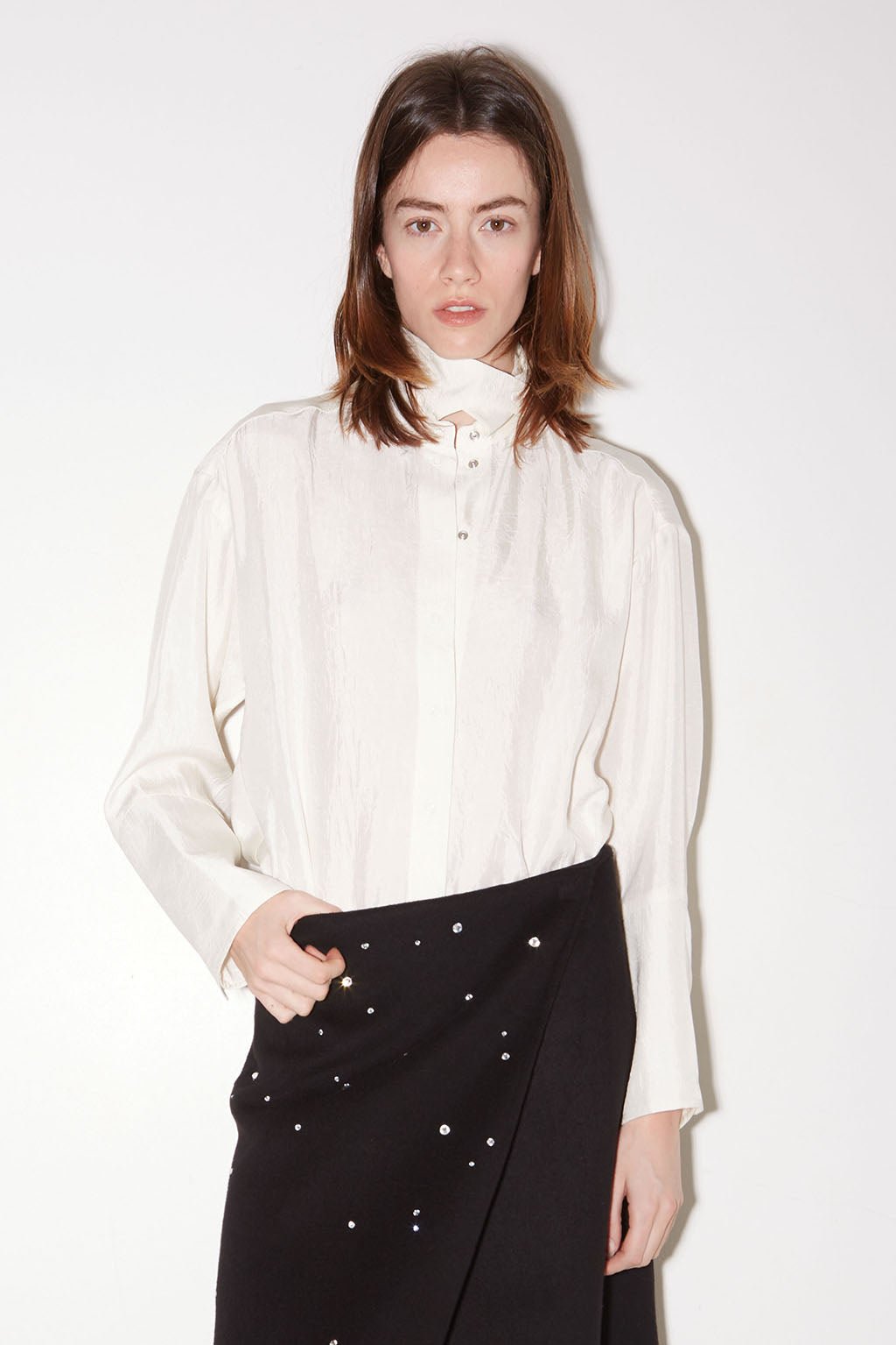 CHEMISE ALLY EN SATIN D'ACÉTATE IVOIRE - ROSEANNA