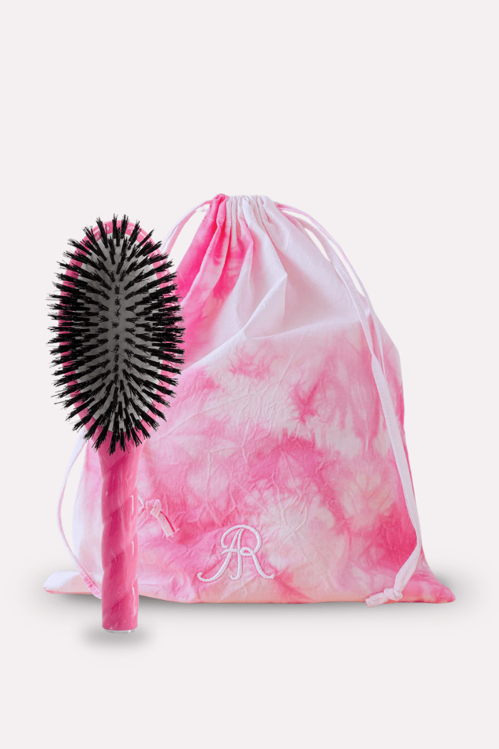 Le duo Grande Brosse Universelle N°1 et sa Pochette Cover Rose - ROSEANNA