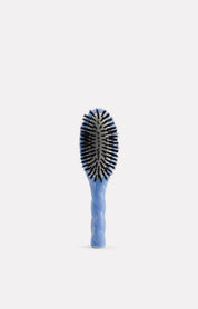 Le duo Petite Brosse Universelle N°1 et sa Pochette Cover Sky - ROSEANNA
