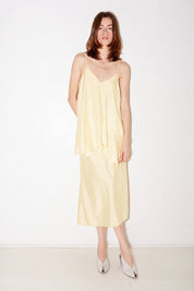 TOP À BRETELLES LATTE EN SATIN D'ACÉTATE JAUNE - ROSEANNA